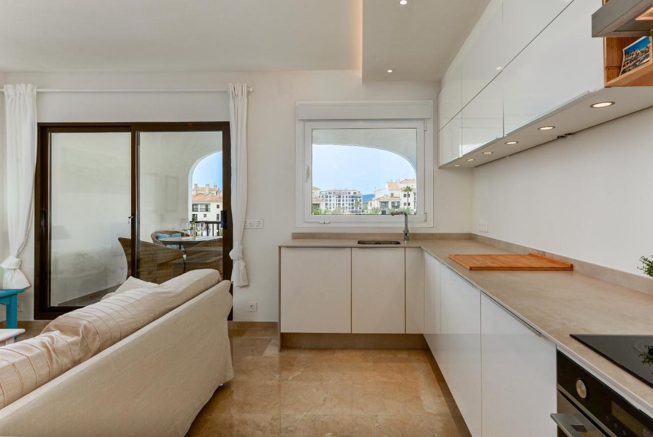 Duquesa Port Retreat Appartement Manilva Buitenkant foto