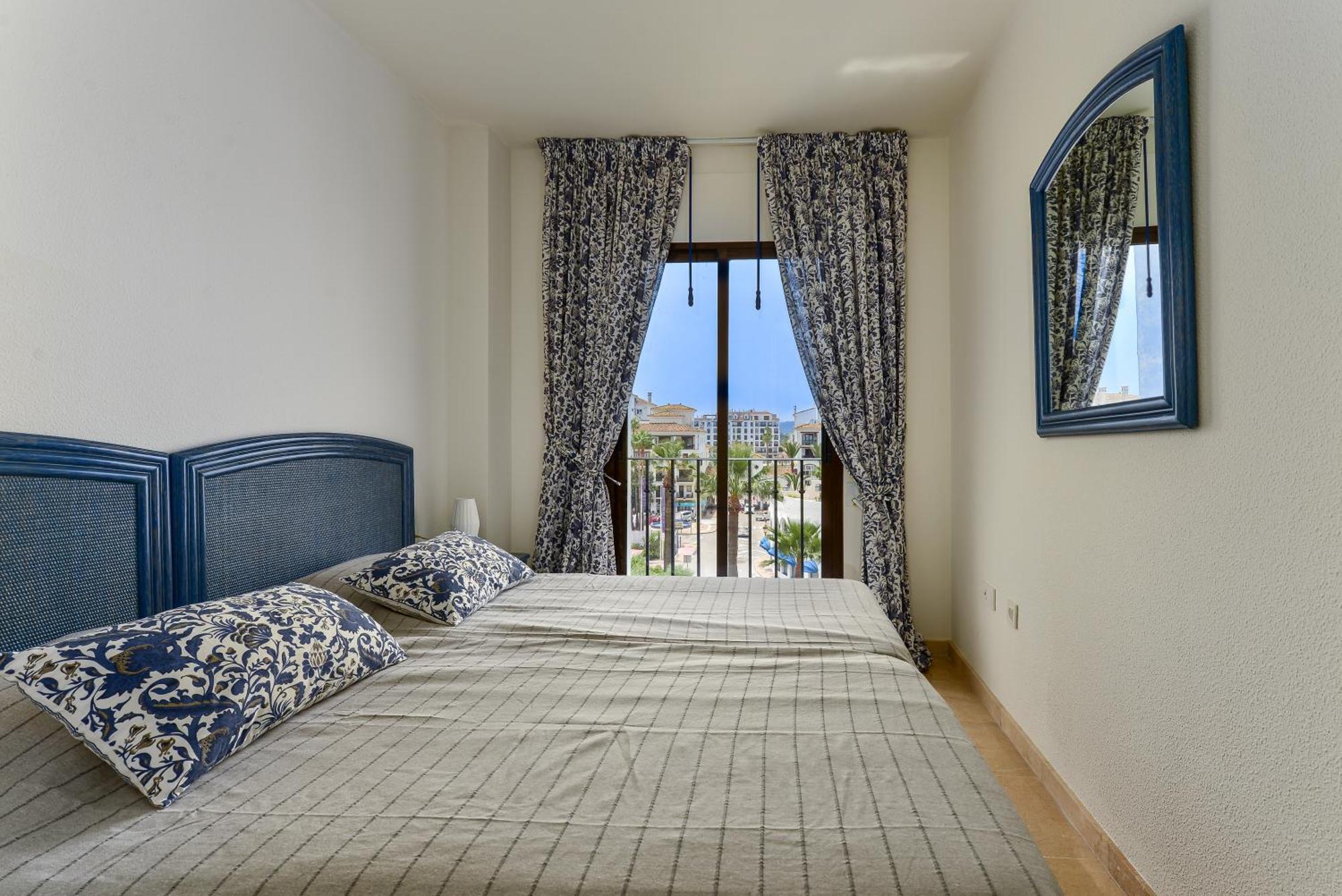 Duquesa Port Retreat Appartement Manilva Buitenkant foto